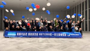 体验飞盘这项“绅士”运动的魅力！迈瑞斯活动策划-烟台-威海-青岛-济南15年专业团建活动策划服务商迈瑞斯活动策划